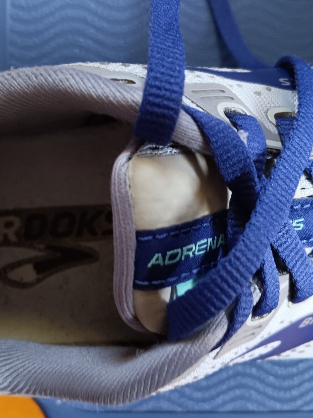 BROOKS ADRENALINE GTS 22 Athletic shoes, size 7 1/2 - Picture 5 of 8